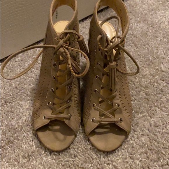 Jessica Simpson booties - Picture 2 of 4